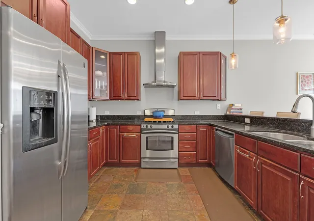 Photo 4 of Condo for sale at 1154 W Diversey Pkwy #2W, Chicago, IL 60614 | MLS# 12778860 | Listing updated on 2026-10-08