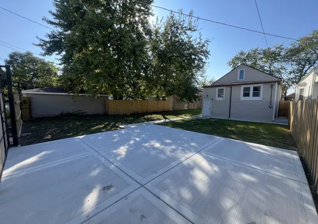 Photo 4 of Single family home for sale at 8423 S Carpenter St, Chicago, IL 60620 | MLS# 12778861 | Listing updated on 2026-10-08