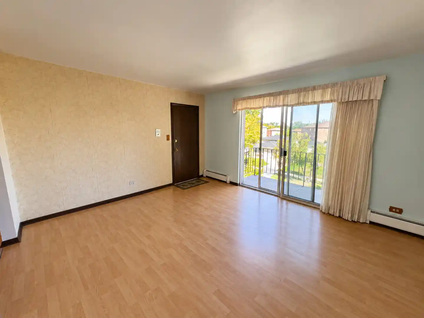 Listing Photo 2 - Condo for sale in 6119 Marshall Ave located at 6119 Marshall Ave, Chicago Ridge, IL 60415 - Unit #3E