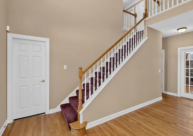 Photo 3 of Single family home for sale at 888 Villa Dr, Crystal Lake, IL 60014 | MLS# 12778909 | Listing updated on 2026-10-29