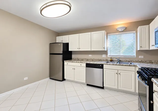 Photo 3 of Condo for sale at 6000 Lake Blf Dr #202, Tinley Park, IL 60477 | MLS# 12778920 | Listing updated on 2026-10-21