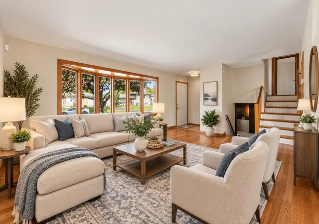 Photo 3 of Single family home for sale at 117 N Mayfair Pl, Chicago Heights, IL 60411 | MLS# 12778921 | Listing updated on 2026-10-10