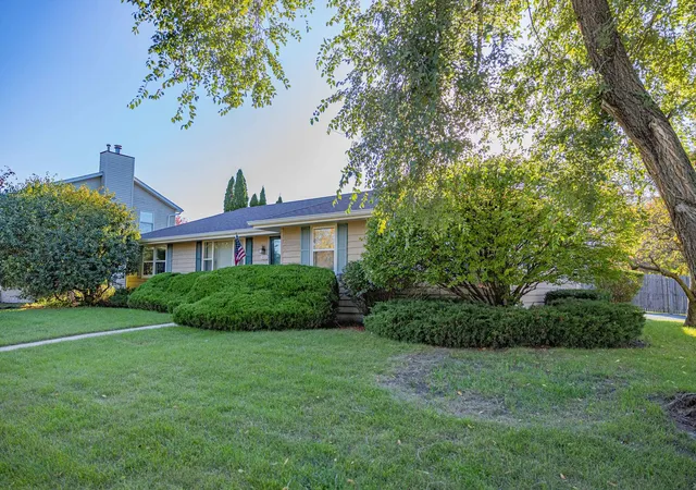 Photo 3 of Single family home for sale at 2601 Ruth Fitzgerald Dr, Plainfield, IL 60586 | MLS# 12778929 | Listing updated on 2026-10-07