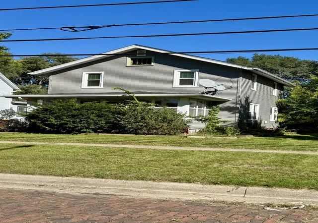 Photo 1 of Single family home for sale at 1607 Latham St, Rockford, IL 61103 | MLS# 12778944 | Listing updated on 2026-10-07