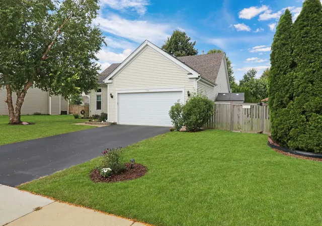Photo 1 of Single family home for sale at 436 Conestoga Trl, Cary, IL 60013 | MLS# 12778948 | Listing updated on 2026-10-07