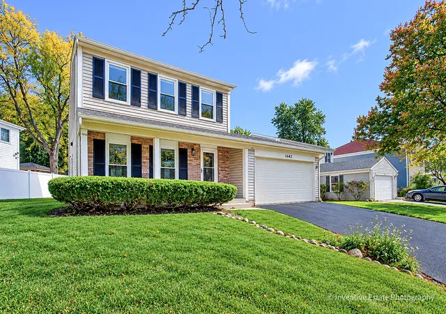 Photo 3 of Single family home for sale at 1642 Trafalgar Ln, Aurora, IL 60504 | MLS# 12778949 | Listing updated on 2026-10-08