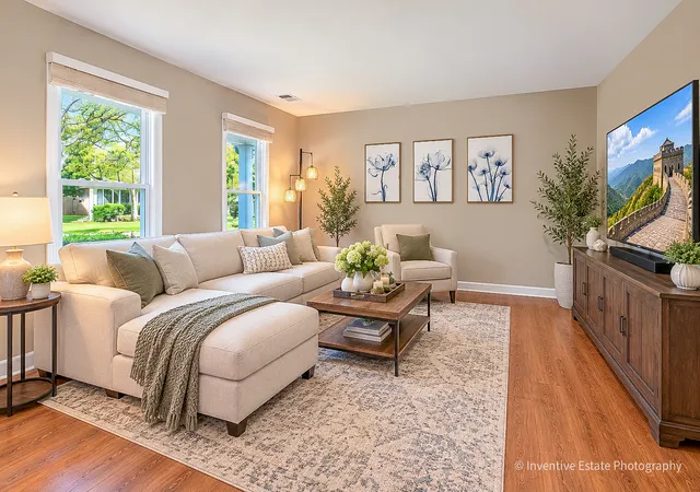 Photo 4 of Single family home for sale at 1642 Trafalgar Ln, Aurora, IL 60504 | MLS# 12778949 | Listing updated on 2026-10-08