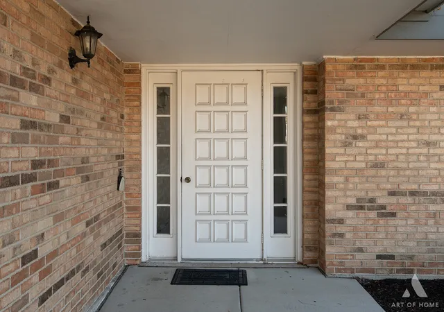 Listing Photo 4 - Condo for sale in building located at 9133 Sutton Ct, Orland Park, IL 60462 - Unit #86