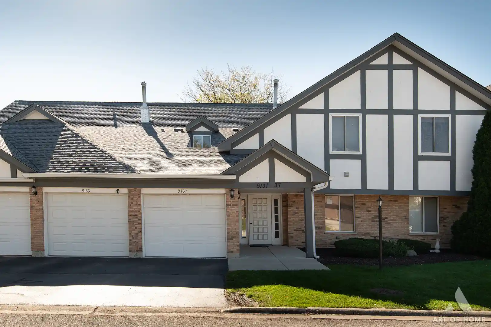 Listing Photo 1 - Condo for sale in 9133 Sutton Ct located at 9133 Sutton Ct, Orland Park, IL 60462 - Unit #86