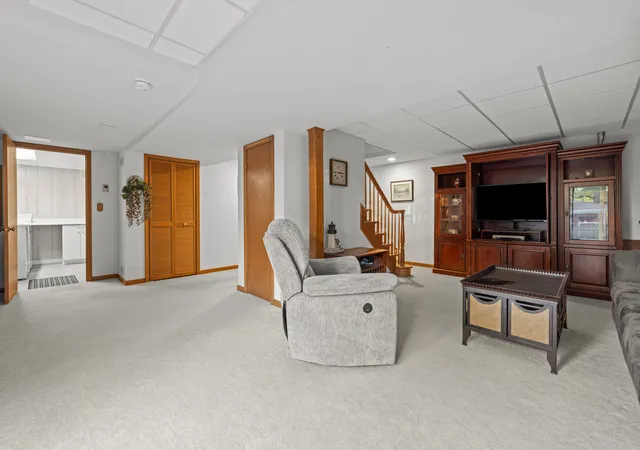 Photo 4 of Single family home for sale at 1769 Patricia Ln, St. Charles, IL 60174 | MLS# 12778971 | Listing updated on 2026-10-27