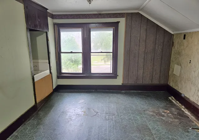 Photo 2 of Single family home for sale at 344 10th Street, Moline, IL 61265 | MLS# 12778972 | Listing updated on 2026-10-07