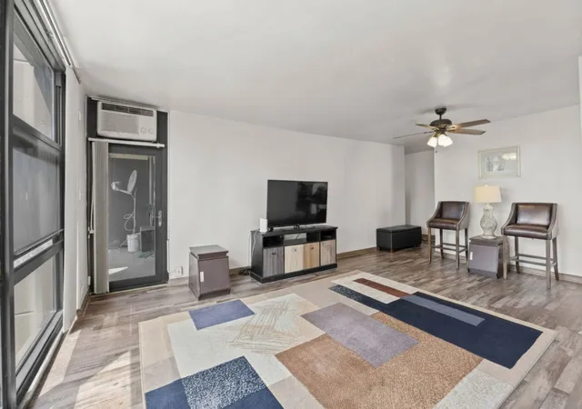 Photo 3 of Condo for sale at 2605 S Indiana Ave #1007A, Chicago, IL 60616 | MLS# 12778978 | Listing updated on 2026-10-07