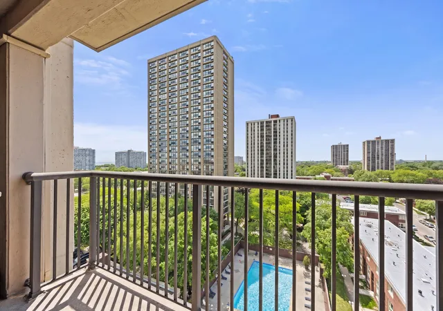 Photo 4 of Condo for sale at 2605 S Indiana Ave #1007A, Chicago, IL 60616 | MLS# 12778978 | Listing updated on 2026-10-07