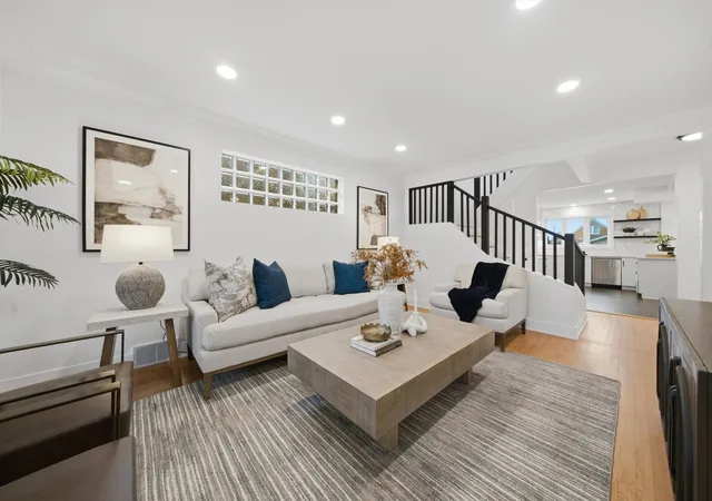 Photo 3 of Single family home for sale at 5704 S Oak Park Ave, Chicago, IL 60638 | MLS# 12778983 | Listing updated on 2026-10-16