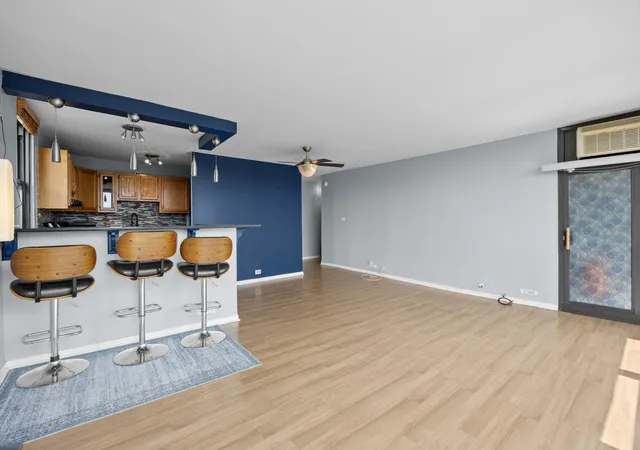 Photo 3 of Condo for sale at 2901 S Michigan Ave #405A, Chicago, IL 60616 | MLS# 12778986 | Listing updated on 2026-10-07