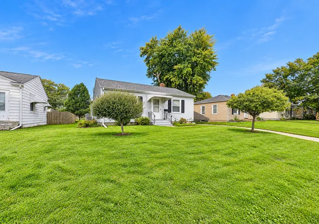 Photo 2 of Single family home for sale at 3228 25th Street, Rock Island, IL 61201 | MLS# 12779012 | Listing updated on 2026-10-08