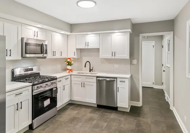 Photo 4 of Single family home for sale at 20601 Parthenon Way, Olympia Fields, IL 60461 | MLS# 12779028 | Listing updated on 2026-10-21