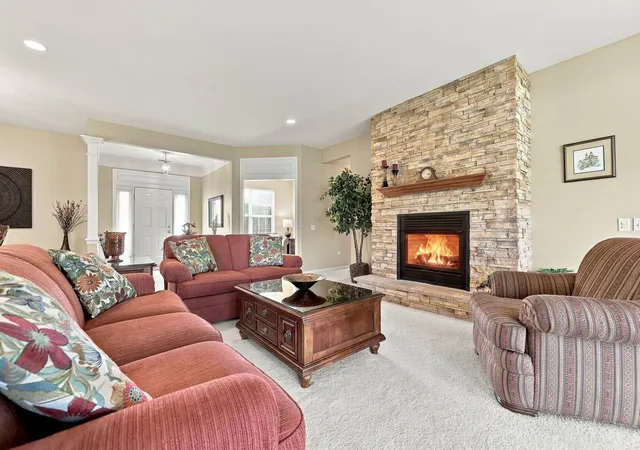 Photo 4 of Single family home for sale at 11861 Covey Ln, Huntley, IL 60142 | MLS# 12779035 | Listing updated on 2026-10-07