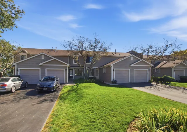 Photo 1 of Townhouse for sale at 241 E Forest Knoll Dr, Palatine, IL 60074 | MLS# 12779037 | Listing updated on 2026-10-07