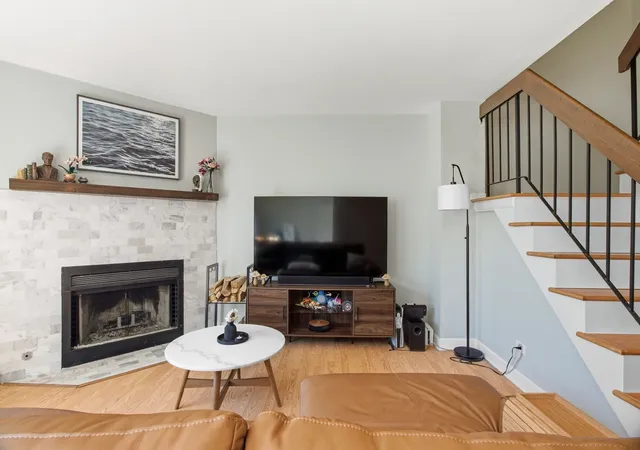 Photo 4 of Townhouse for sale at 241 E Forest Knoll Dr, Palatine, IL 60074 | MLS# 12779037 | Listing updated on 2026-10-07