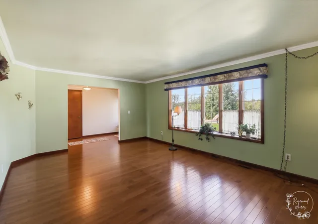 Photo 4 of Single family home for sale at 1915 E 1850n Rd, Watseka, IL 60970 | MLS# 12779038 | Listing updated on 2026-10-08