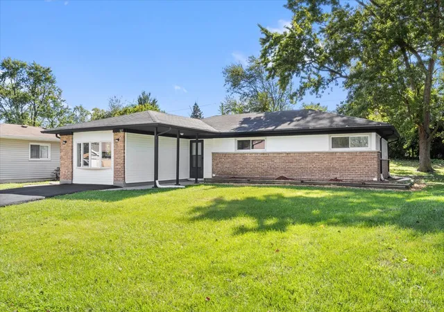 Photo 2 of Single family home for sale at 365 Waverly St, Park Forest, IL 60466 | MLS# 12779051 | Listing updated on 2026-10-07