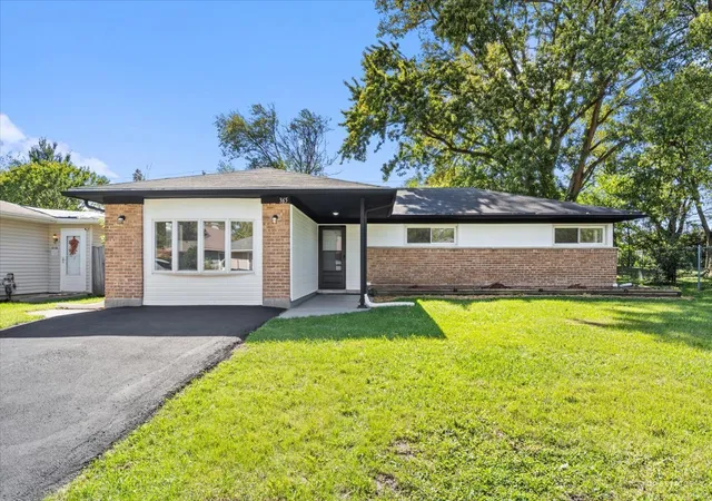 Photo 3 of Single family home for sale at 365 Waverly St, Park Forest, IL 60466 | MLS# 12779051 | Listing updated on 2026-10-07