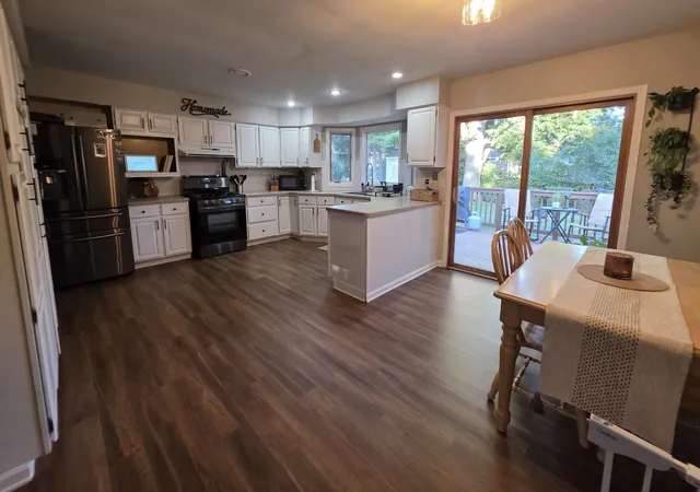 Photo 2 of Single family home for sale at 732 Fort St, Ottawa, IL 61350 | MLS# 12779052 | Listing updated on 2026-10-07