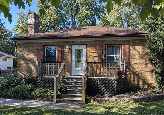 Single family home for sale at 186 S Lyle Ave, Elgin, IL 60123 | MLS# 12779056