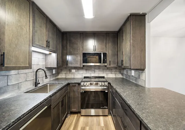 Photo 4 of Condo for sale at 1560 N Sandburg Ter #3011J, Chicago, IL 60610 | MLS# 12779062 | Listing updated on 2026-10-16