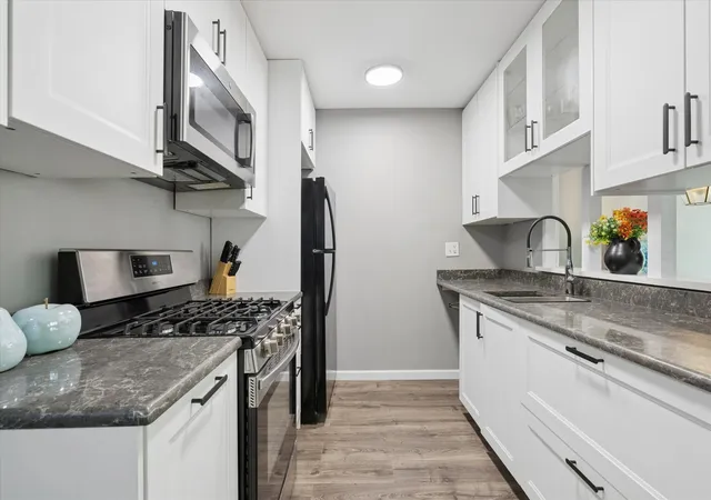 Photo 3 of Townhouse for sale at 1451 Elder Dr, Aurora, IL 60506 | MLS# 12779073 | Listing updated on 2026-10-07