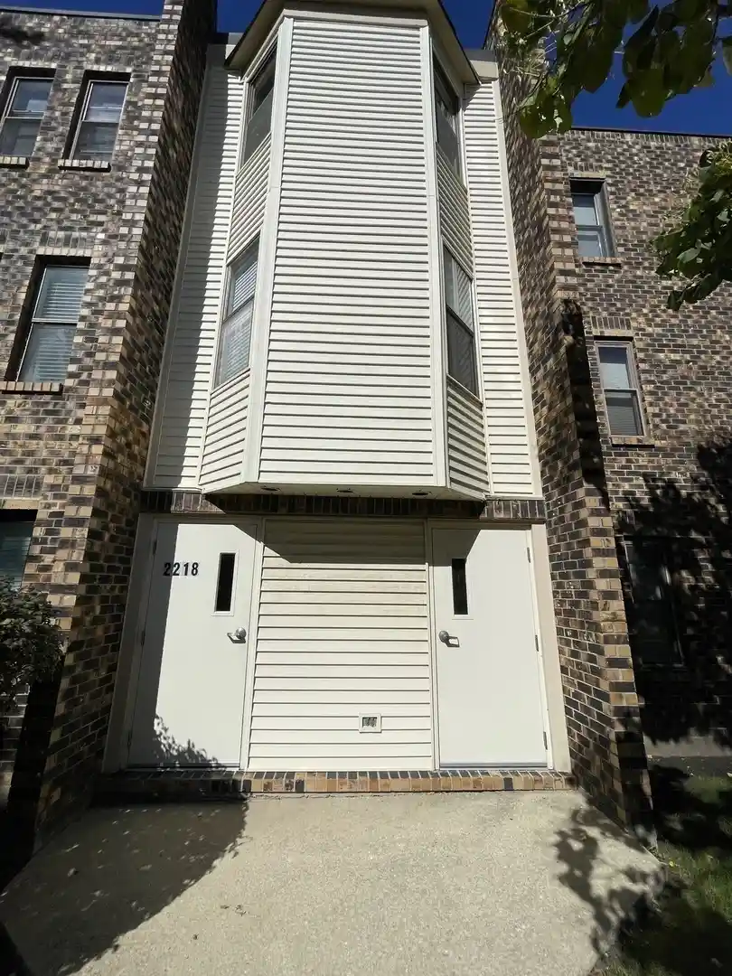 Listing Photo 15 - Condo for sale in 2218 Country Clb Dr located at 2218 Country Clb Dr, Woodridge, IL 60517 - Unit #22