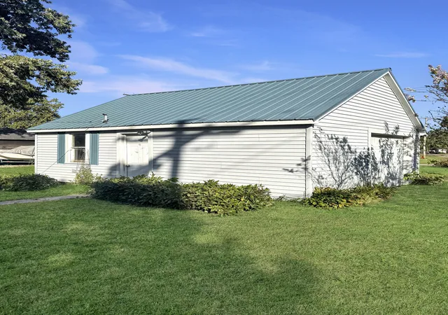 Photo 4 of Single family home for sale at 101 E Pera St, Ludlow, IL 60949 | MLS# 12779084 | Listing updated on 2026-10-07