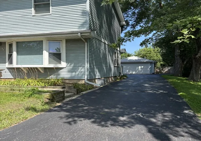 Photo 3 of Single family home for sale at 18092 W Il Rt 120, Grayslake, IL 60030 | MLS# 12779101 | Listing updated on 2026-10-07