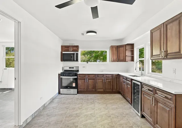 Photo 4 of Single family home for sale at 1521 Mckinley Ave, Joliet, IL 60436 | MLS# 12779105 | Listing updated on 2026-10-08