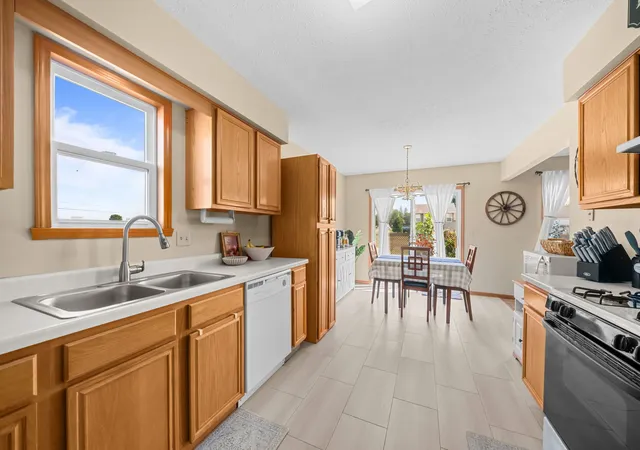 Photo 3 of Single family home for sale at 627 Cranbrook, Mount Morris, IL 61054 | MLS# 12779110 | Listing updated on 2026-10-07