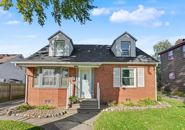 Photo 1 of Single family home for sale at 2342 24 1/2 St, Moline, IL 61265 | MLS# 12779118 | Listing updated on 2026-10-08