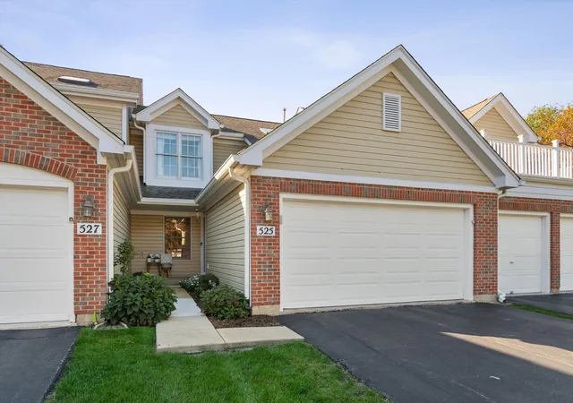 Photo 1 of Townhouse for sale at 525 Bradbury Ln, Geneva, IL 60134 | MLS# 12779120 | Listing updated on 2026-10-08