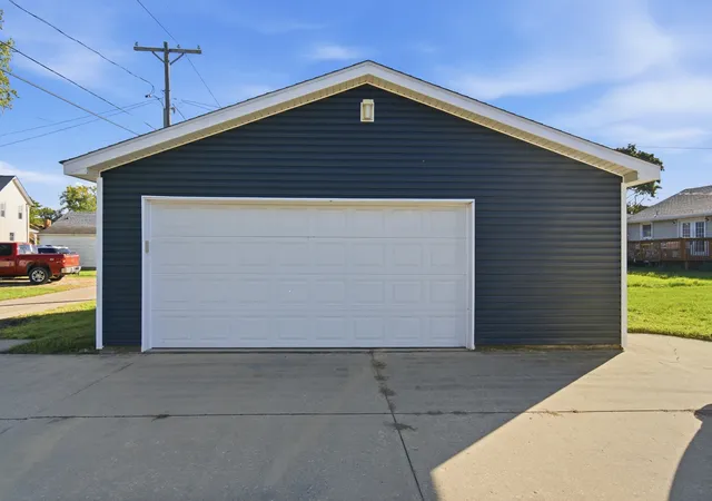Photo 4 of Single family home for sale at 1252 S 8th Avenue, Kankakee, IL 60901 | MLS# 12779124 | Listing updated on 2026-10-07