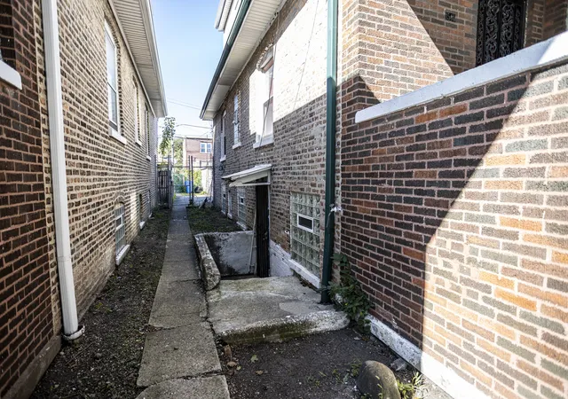 Photo 3 of Single family home for sale at 1540 N Mason Ave, Chicago, IL 60651 | MLS# 12779145 | Listing updated on 2026-10-09