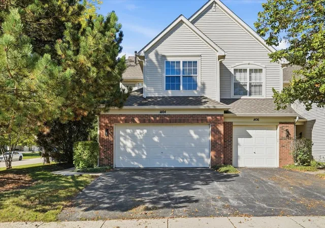 Townhouse for sale at 1404 Remington Ct, Grayslake, IL 60030 | MLS# 12779147