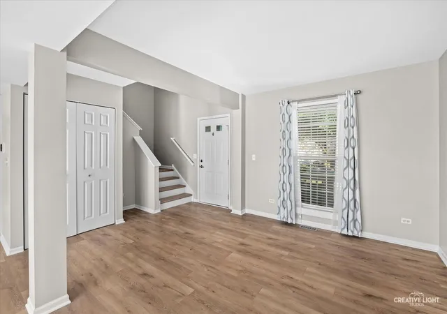 Photo 2 of Single family home for sale at 2718 Stonewall Ln, Joliet, IL 60435 | MLS# 12779169 | Listing updated on 2026-10-08