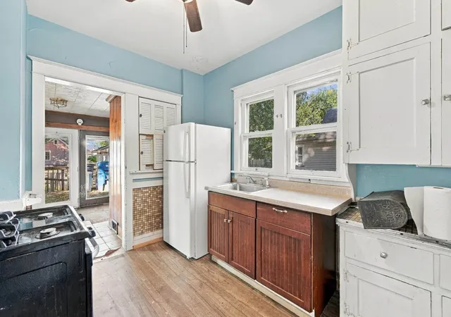 Photo 3 of Single family home for sale at 2819 9th Avenue, Moline, IL 61265 | MLS# 12779179 | Listing updated on 2026-10-08