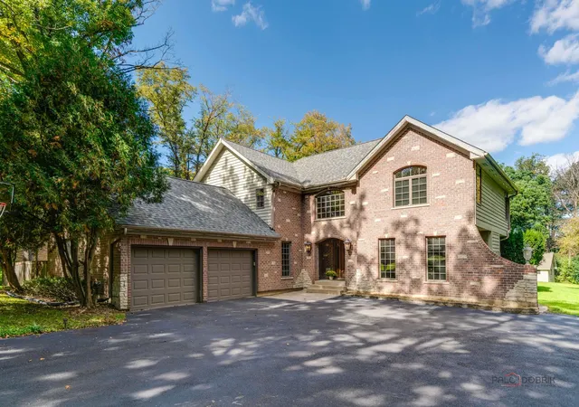 Photo 1 of Single family home for sale at 26792 W Lakeview Dr S, Lake Barrington, IL 60084 | MLS# 12779190 | Listing updated on 2026-10-09