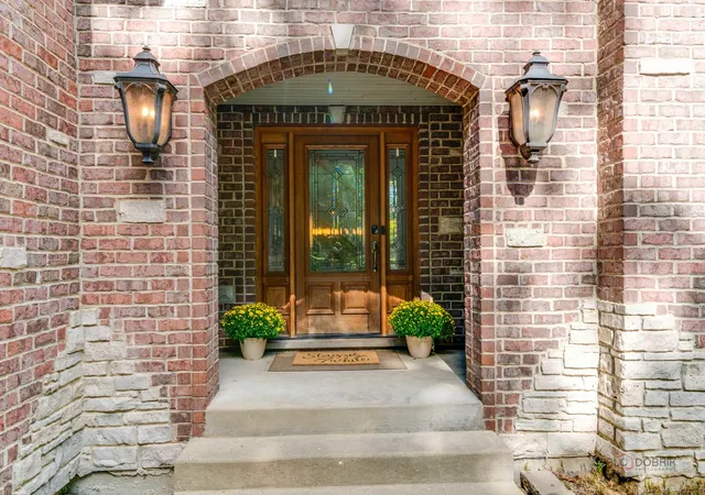 Photo 2 of Single family home for sale at 26792 W Lakeview Dr S, Lake Barrington, IL 60084 | MLS# 12779190 | Listing updated on 2026-10-09
