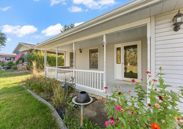 Photo 2 of Single family home for sale at 608 N Lake Of The Woods Rd, Mahomet, IL 61853 | MLS# 12779192 | Listing updated on 2026-10-07