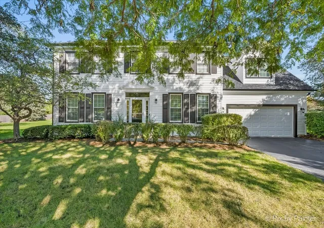 Photo 1 of Single family home for sale at 15 Castlerea Ct, Cary, IL 60013 | MLS# 12779196 | Listing updated on 2026-10-29