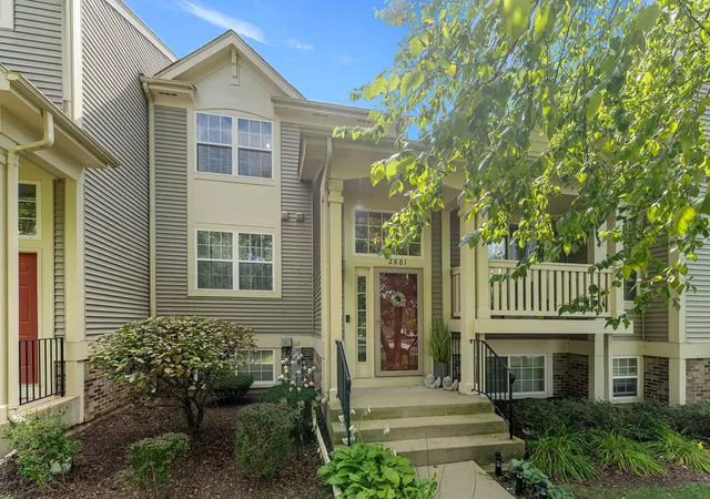 Photo 3 of Townhouse for sale at 2881 N Augusta Dr, Wadsworth, IL 60083 | MLS# 12779210 | Listing updated on 2026-10-07