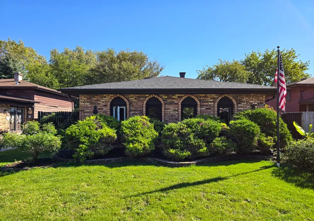 Photo 1 of Single family home for sale at 12215 S 45th Avenue, Alsip, IL 60803 | MLS# 12779218 | Listing updated on 2026-10-07