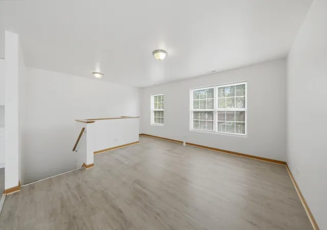 Listing Photo 5 - Condo for sale in building located at 7918 S Greenwood Ave, Chicago, IL 60619
